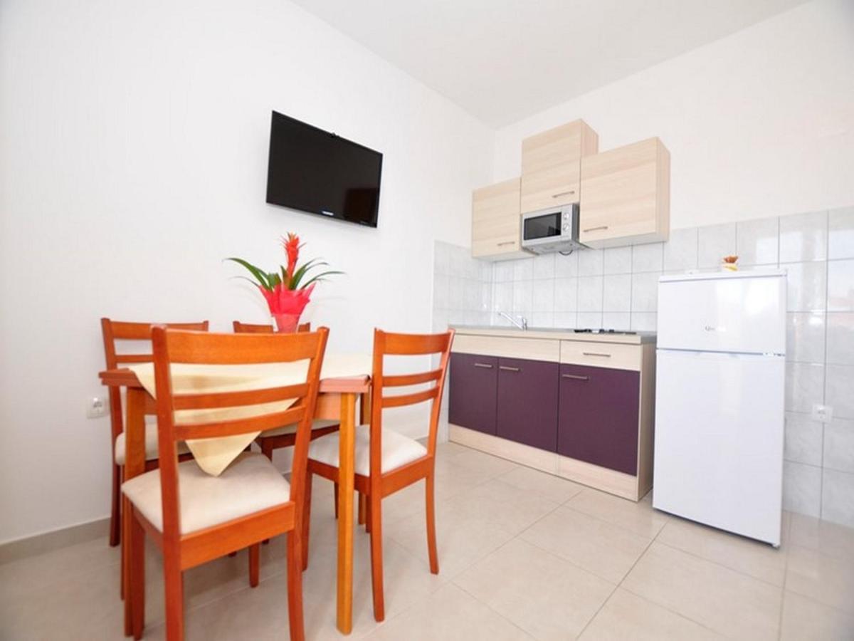 Apartments Zora Тучепи Экстерьер фото